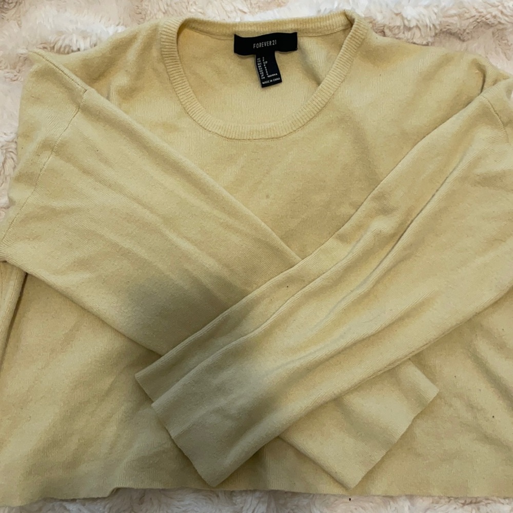 Pastel Yellow Cropped Sweater